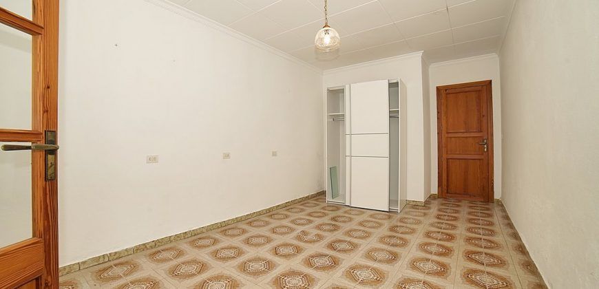 Casa de pueblo con amplio jardín en venta en Ses Salines