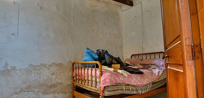 Casa de pueblo a reformar en venta en Llucmajor