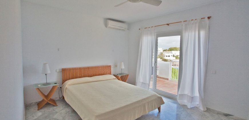 Amazing waterfront villa for sale in Cala D’Or