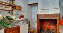 Casa de pueblo a reformar en venta en Llucmajor