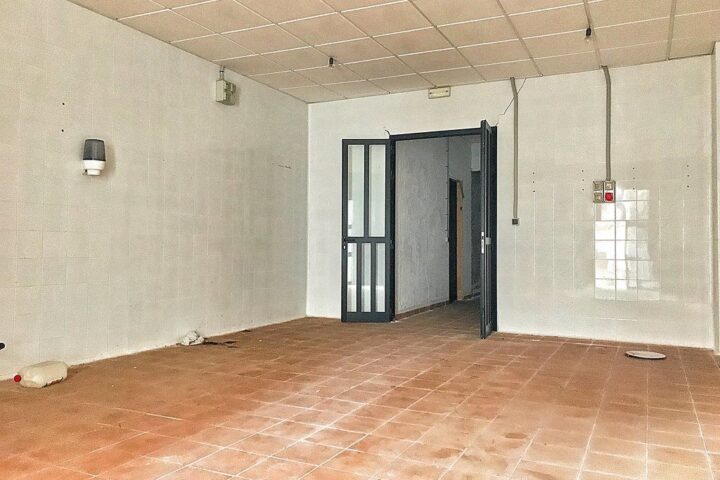 Business premises for sale in prime location at Colonia de Sant Jordi