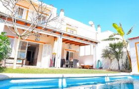 Impecable chalet con piscina en venta ubicado en Son Verí Nou