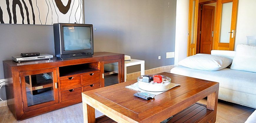 Amplio piso en alquiler con terraza en Campos