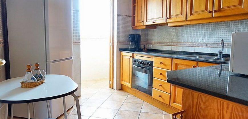 Piso amueblado con terraza y vistas al mar en Colonia Sant Jordi
