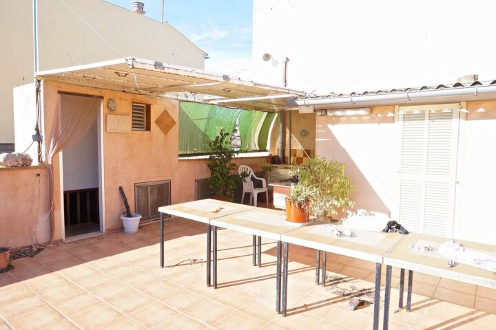 Gewerbeimmobilie mit Wohnung in Colonia de Sant Jordi