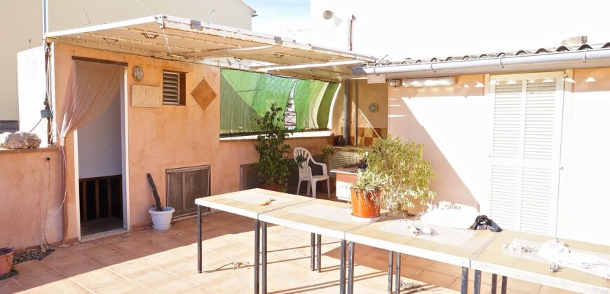 Commercial Property with Apartment in Colonia de Sant Jordi