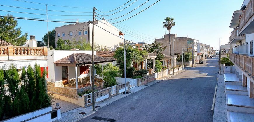 Spacious apartment for sale with a massive terrace in Colonia de Sant Jordi
