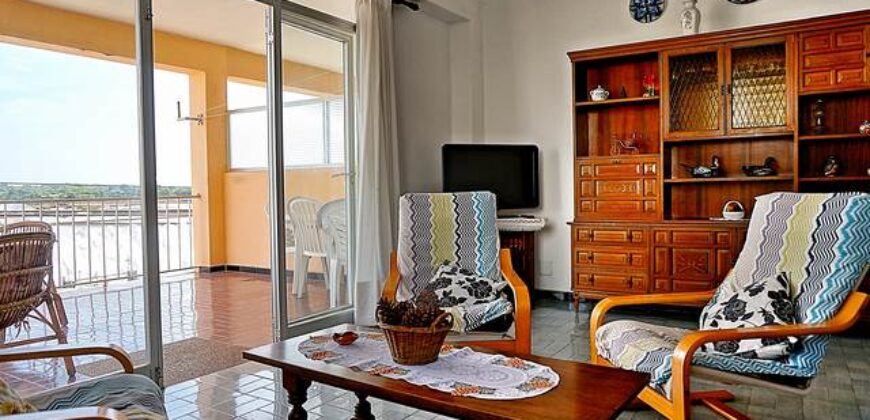 Piso en alquiler con terraza y vistas a 300 m de la playa en la Colonia de Sant Jordi