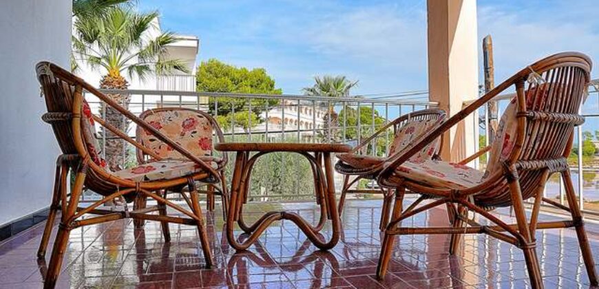 Piso en alquiler con terraza y vistas a 300 m de la playa en la Colonia de Sant Jordi