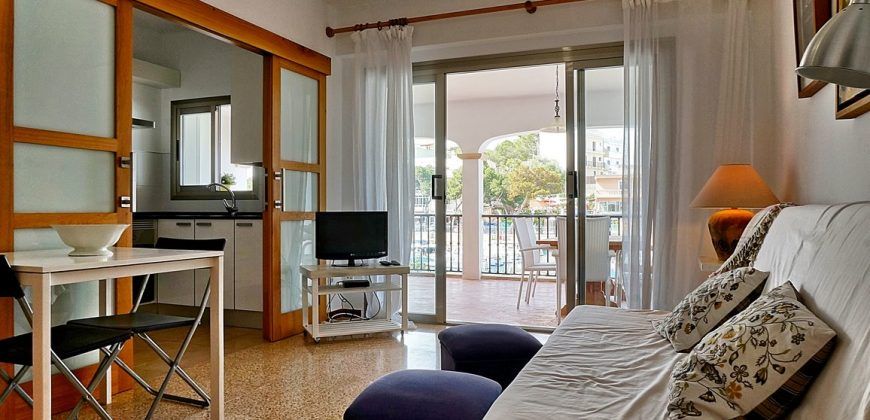 Waterfront apartment to rent in Portopetro