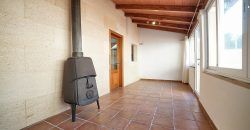 Casa en venta en Cala Llombards con terrazas y junto al mar