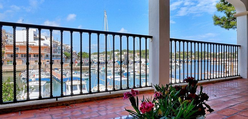 Piso en alquiler en primera línea con preciosas vistas al mar en Portopetro