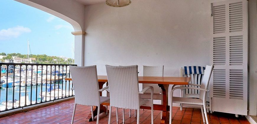 Piso en alquiler en primera línea con preciosas vistas al mar en Portopetro