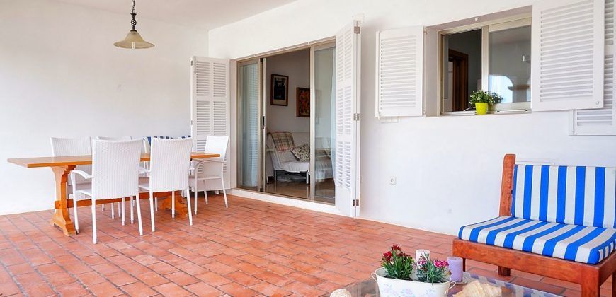 Waterfront apartment to rent in Portopetro