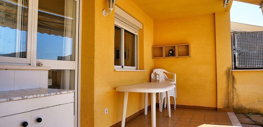 Erdgeschoss Wohnung zu Verkaufen mit Terrasse in Campos