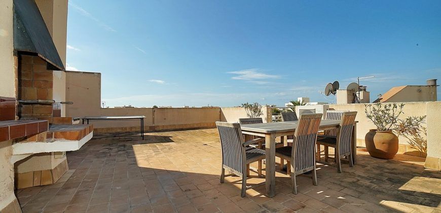 Pemthouse for sale with sea views and a superb terrace in Colonia de Sant Jordi