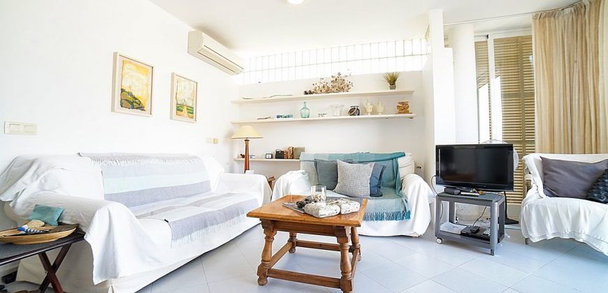 Pemthouse for sale with sea views and a superb terrace in Colonia de Sant Jordi