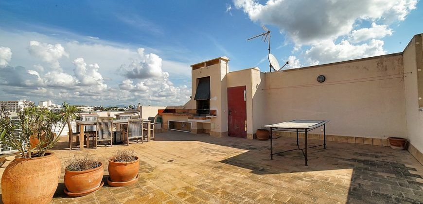 Pemthouse for sale with sea views and a superb terrace in Colonia de Sant Jordi
