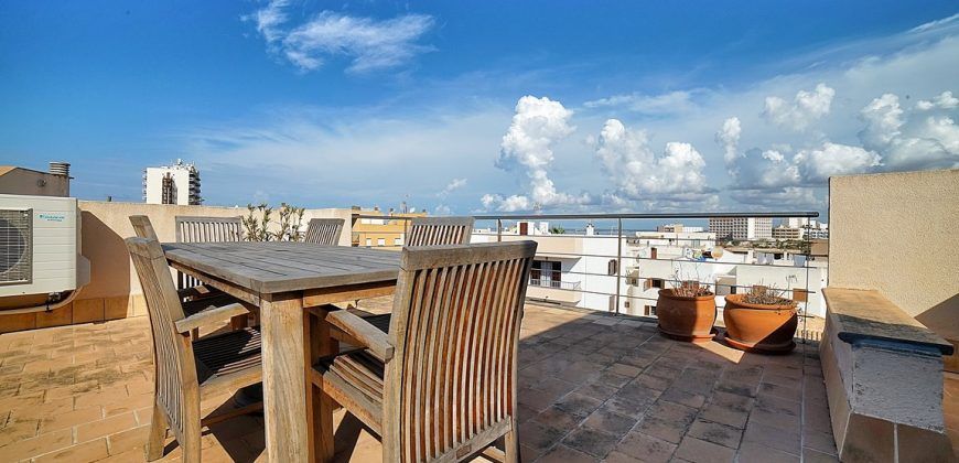 Pemthouse for sale with sea views and a superb terrace in Colonia de Sant Jordi