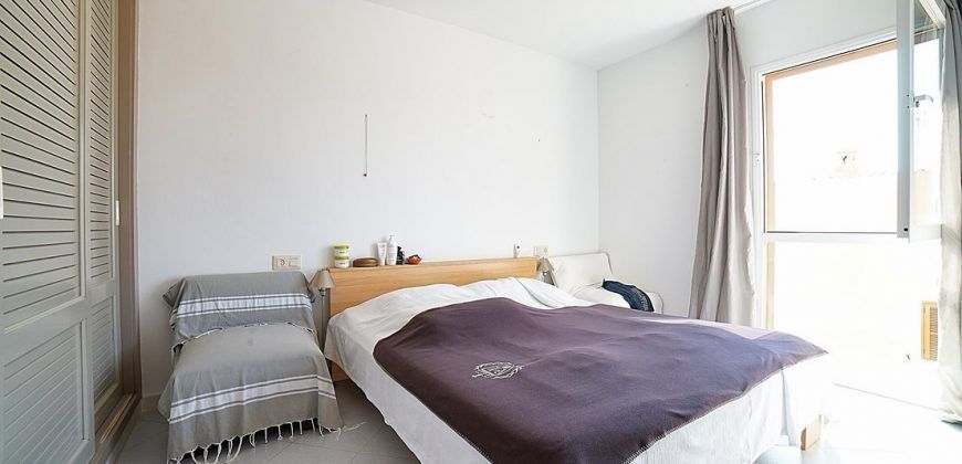 Pemthouse for sale with sea views and a superb terrace in Colonia de Sant Jordi