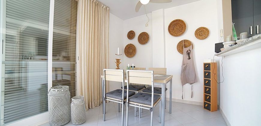 Pemthouse for sale with sea views and a superb terrace in Colonia de Sant Jordi