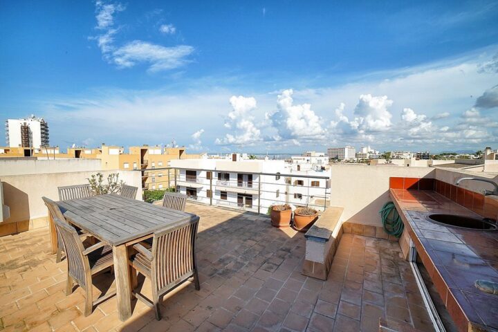 Ático en venta con vistas al mar en Colonia de Sant Jordi