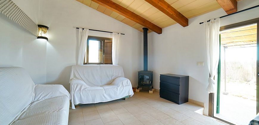 Lovely country house to rent with swimming pool in Ses Salines