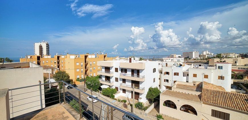 Pemthouse for sale with sea views and a superb terrace in Colonia de Sant Jordi
