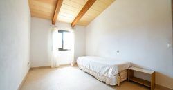 Lovely country house to rent with swimming pool in Ses Salines