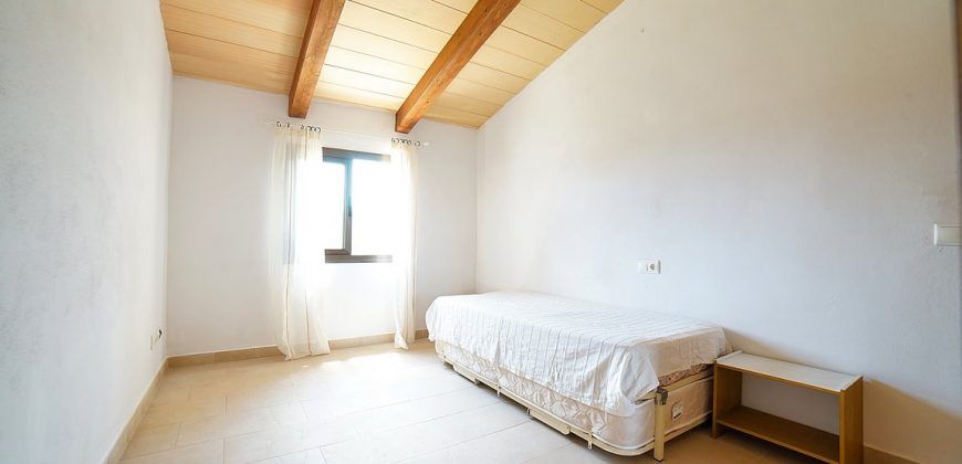 Lovely country house to rent with swimming pool in Ses Salines