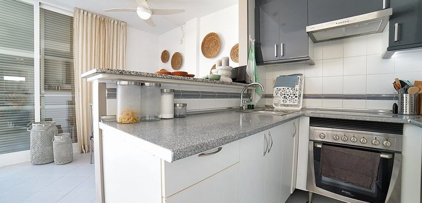 Pemthouse for sale with sea views and a superb terrace in Colonia de Sant Jordi