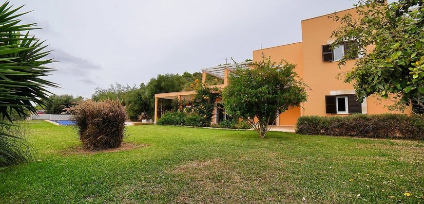 Finca mit Meerblick und Pool zum Verkauf in s’Horta, Mallorca