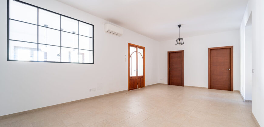 Townhouse to rent in Ses Salines with 4 bedrooms, 2 bathrooms and two large terraces
