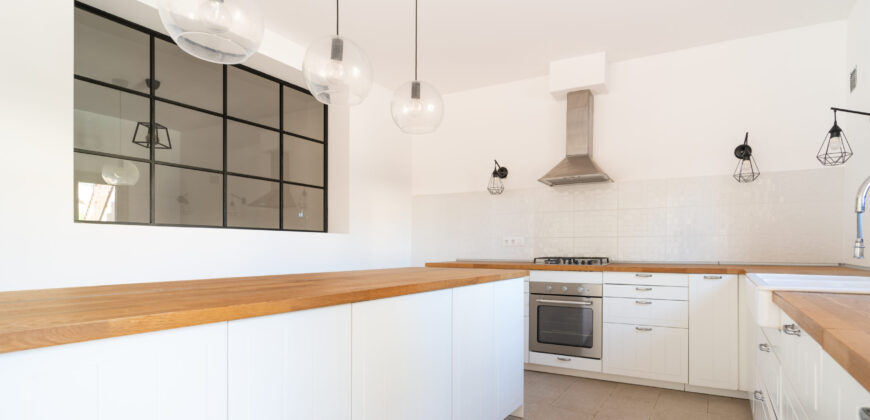 Townhouse to rent in Ses Salines with 4 bedrooms, 2 bathrooms and two large terraces