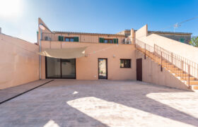 Casa de pueblo en alquiler en Ses Salines con 4 habitaciones, 2 baños y dos grandes terrazas
