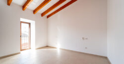 Townhouse to rent in Ses Salines with 4 bedrooms, 2 bathrooms and two large terraces