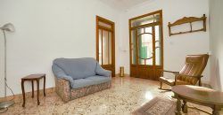 Town house to rent with garden in Es Llombards