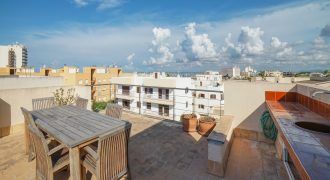 Penthouse apartment to rent with sea views in Colonia de Sant Jordi