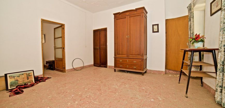Spacious town house for sale in Llucmajor