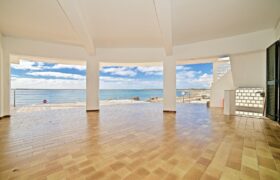 Beachfront Apartment with Panoramic Sea Views in Sa Ràpita