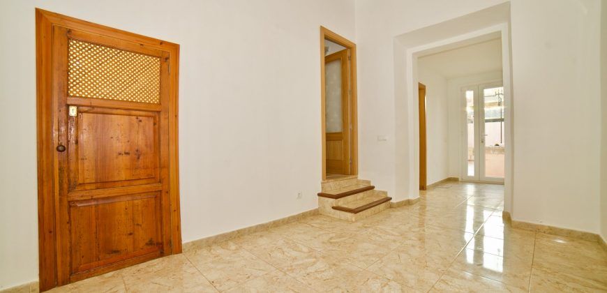 Casa de pueblo con jardín y garaje en alquiler en Santanyí