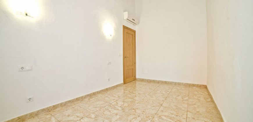 Casa de pueblo con jardín y garaje en alquiler en Santanyí