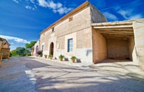 Renovated Village House with Garden & Sea Views for Rent in Ses Salines