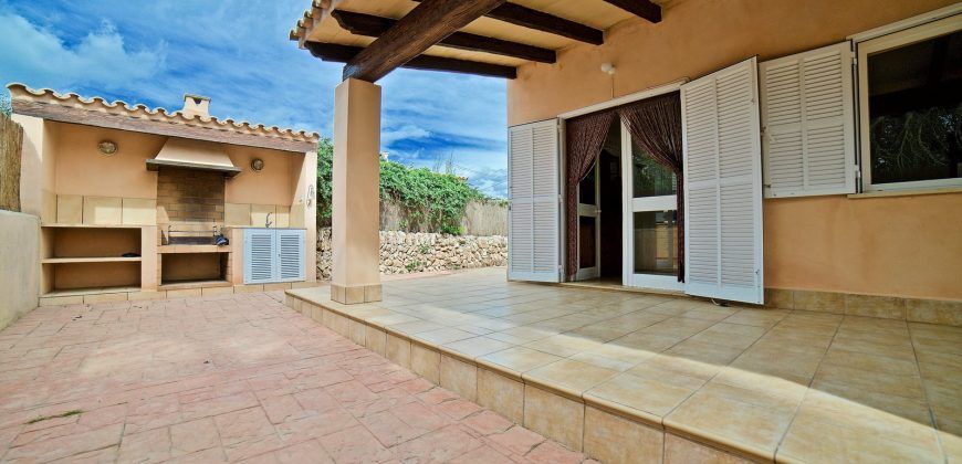 Chalet en Cala Llombards con una excelente ubicación