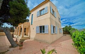 Charming Rental House in Cala Llombards, Santanyí