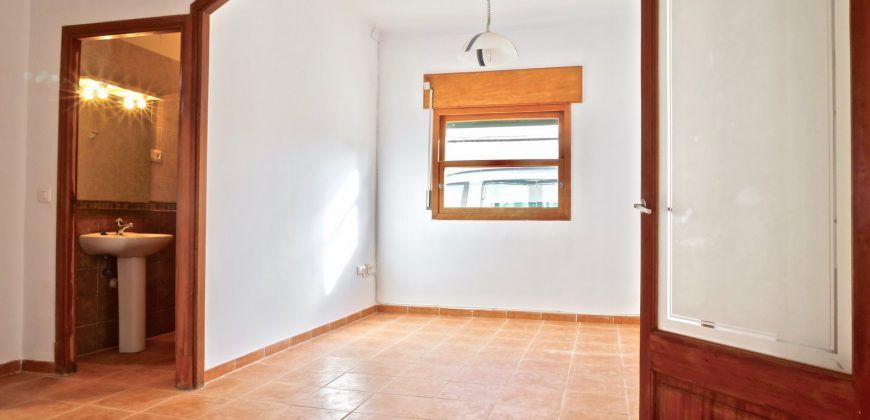 Planta baja con amplio patio en Ses Salines