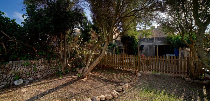 Casa con amplio jardín en Ses Salines