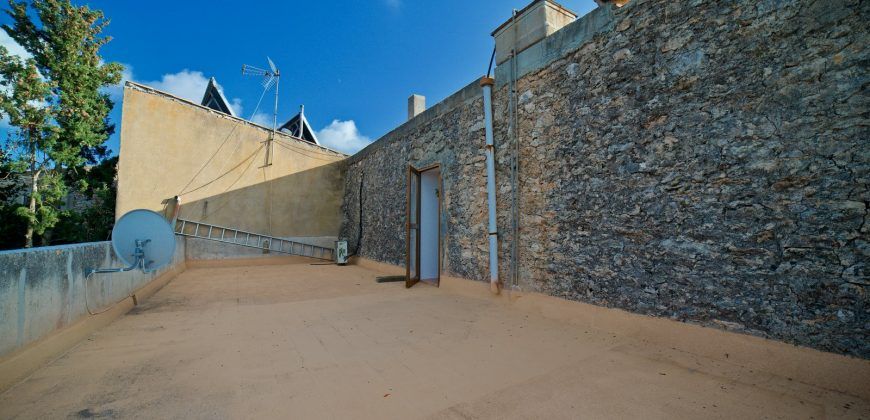 Casa con amplio jardín en Ses Salines