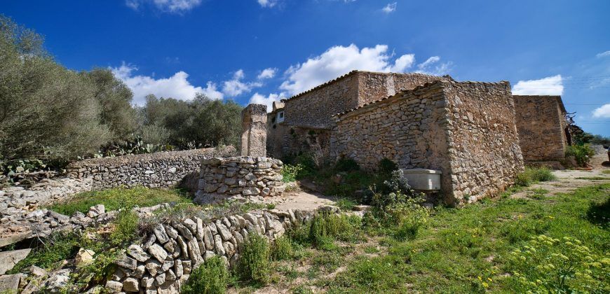 Finca zu verkaufen in der Nähe von Es Carritxó