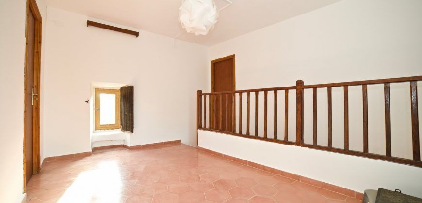Casa con amplio jardín en Ses Salines
